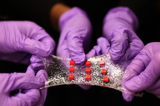 Strechable-bandage-by-MIT-researchers