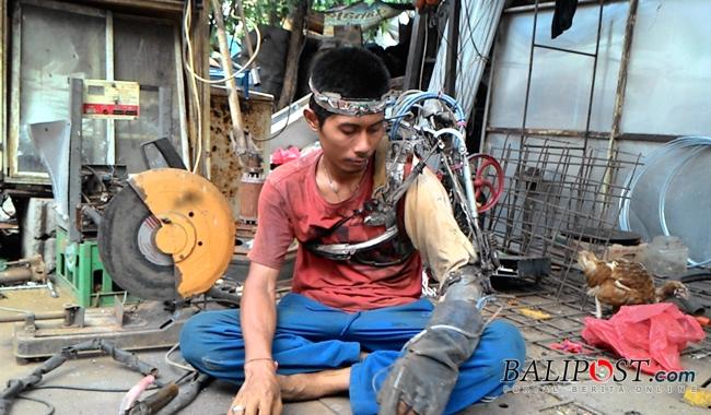 بازوی مصنوعی رباتیک ساخته شده توسط جوشکار اندونزیایی
