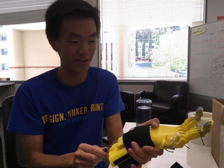 دست مصنوعی برای بازی بسکتبال با فناوری چاپ سه بعدی