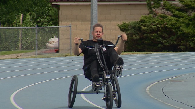 تلاش فرد معلول برای شرکت و پیروزی در اولین رقابت جهانی Cybathlon