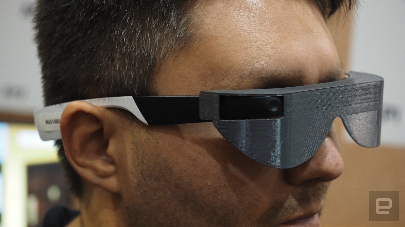 AIRA با استفاده از عینک‌های هوشمند به افراد نابینا کمک می‌کند