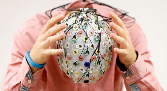دسترسی هکرها به اطلاعات شخصی از طریق سیگنالهای مغزی