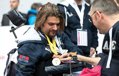 با دارنده مدال طلای نخستین المپیک سایبورگ ها آشنا شوید