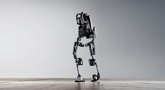 اسکلت بیرونی EksoBionics