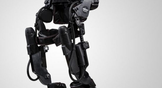 اسکلت بیرونی توانبخشی Ekso Bionics