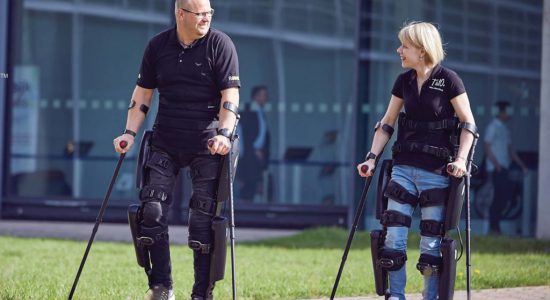 اگزواسکلتون ReWalk Robotics با نام ReWalk 6.0