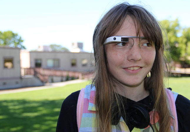 Google Glass به کودکان مبتلا به اتیسم کمک می کند حالات چهره دیگران را درک کنند 