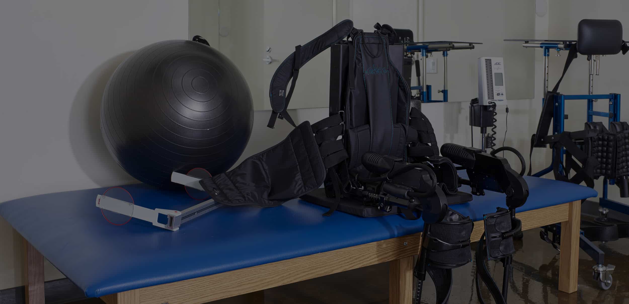 اسکلت بیرونی EksoBionics