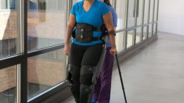 شرکت Ekso Bionics کسب و کار اسکلت بیرونی Parker را به قیمت ۱۰ میلیون دلار خرید