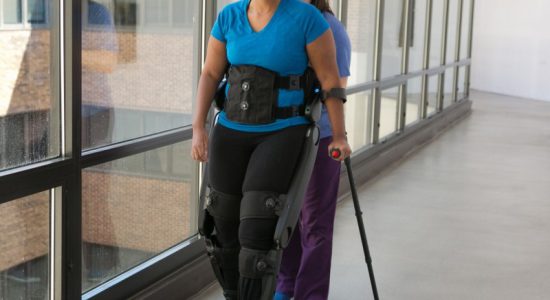 شرکت Ekso Bionics کسب و کار اسکلت بیرونی Parker را به قیمت ۱۰ میلیون دلار خرید