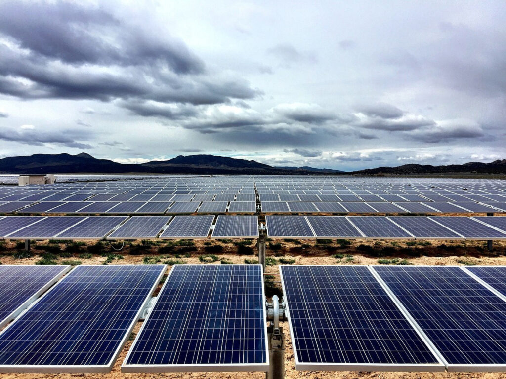 پنل خورشیدی solar panel