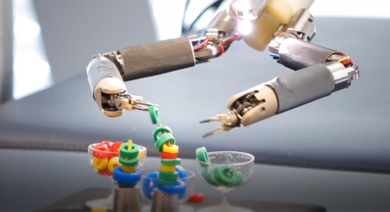 ربات جراح دانشگاه پلی تکنیک هنگ کنگ
