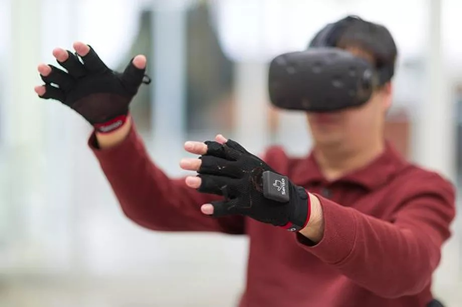 دستکش‌های هوشمند واقعیت مجازی