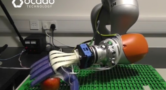 ساخت دست رباتیک برای در دست گرفتن اشیای شکننده