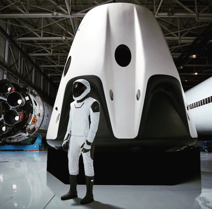 لباس فضایی شرکت SpaceX