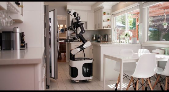 آموزش ربات‌ها برای کمک در منزل توسط TRI در شرکت toyota