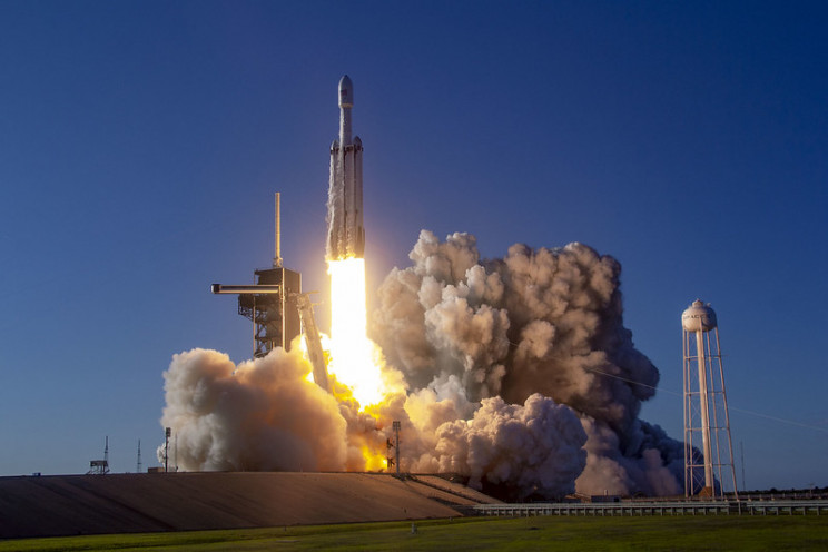 پرتاب ماهواره Arabsat-6A ، منبع: SpaceX/Flikr