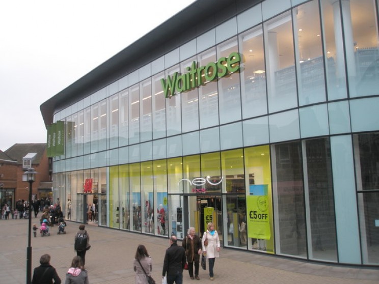 ونهای حمل غذای Waitrose پسماند تر را می سوزاند