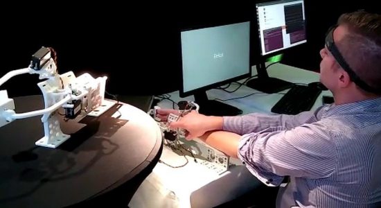 توسعه اسکلت بیرونی رباتیک برای کمک به توانبخشی سکته مغزی