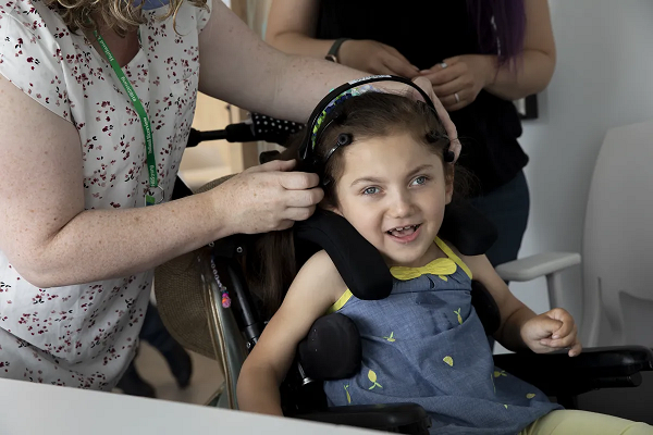 پتانسیل ادغام ذهن با رابط مغز و ماشین در بیمارستان کودکان Toronto